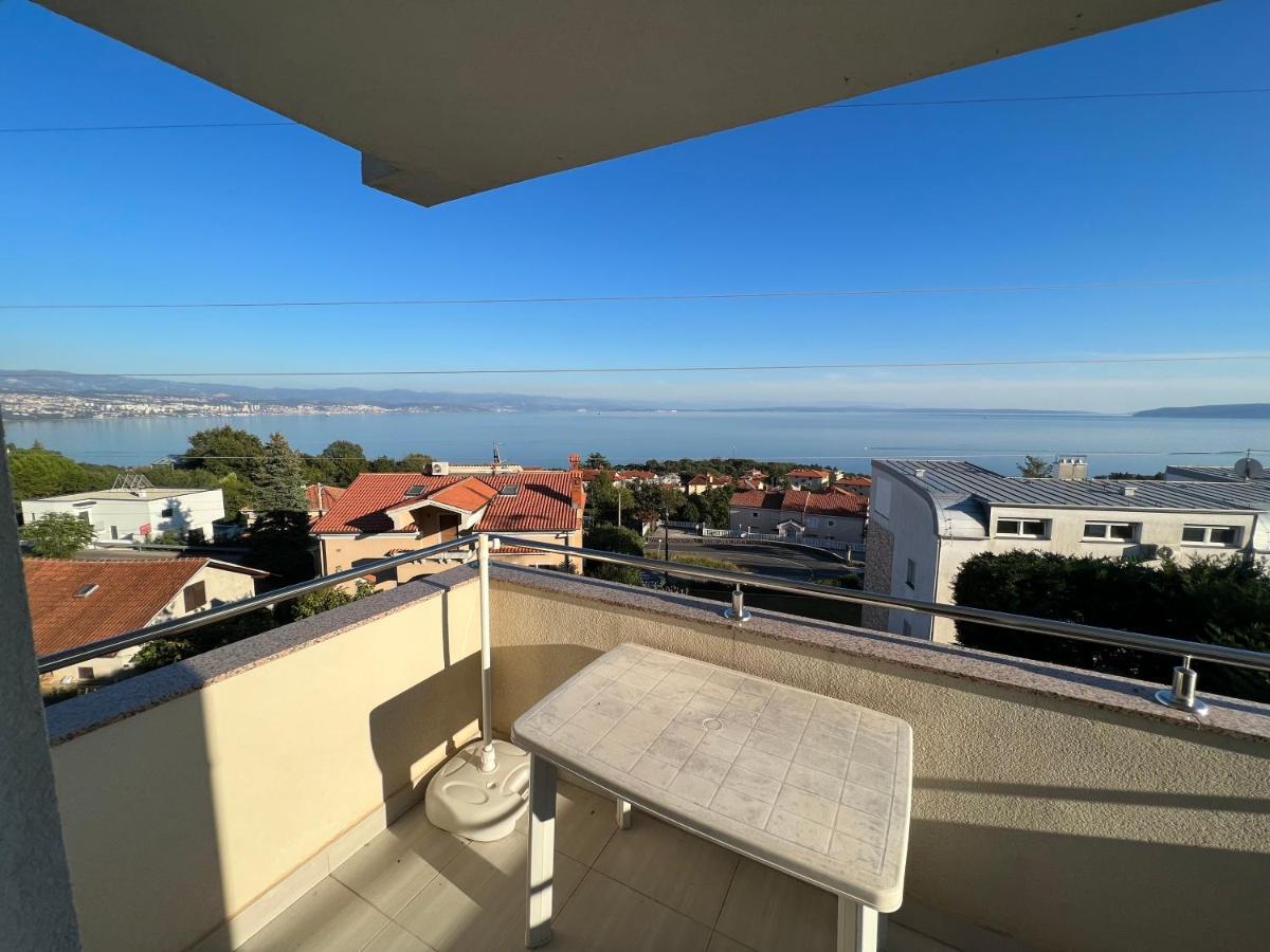 Panoramic Apartment Sea View And Pool Opatija Ičići Eksteriør bilde